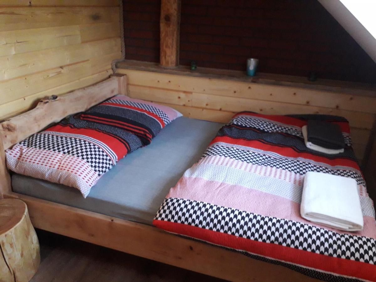 Jaskowa Chata Bieszczady Apartament Z Basenem Baligród Dış mekan fotoğraf