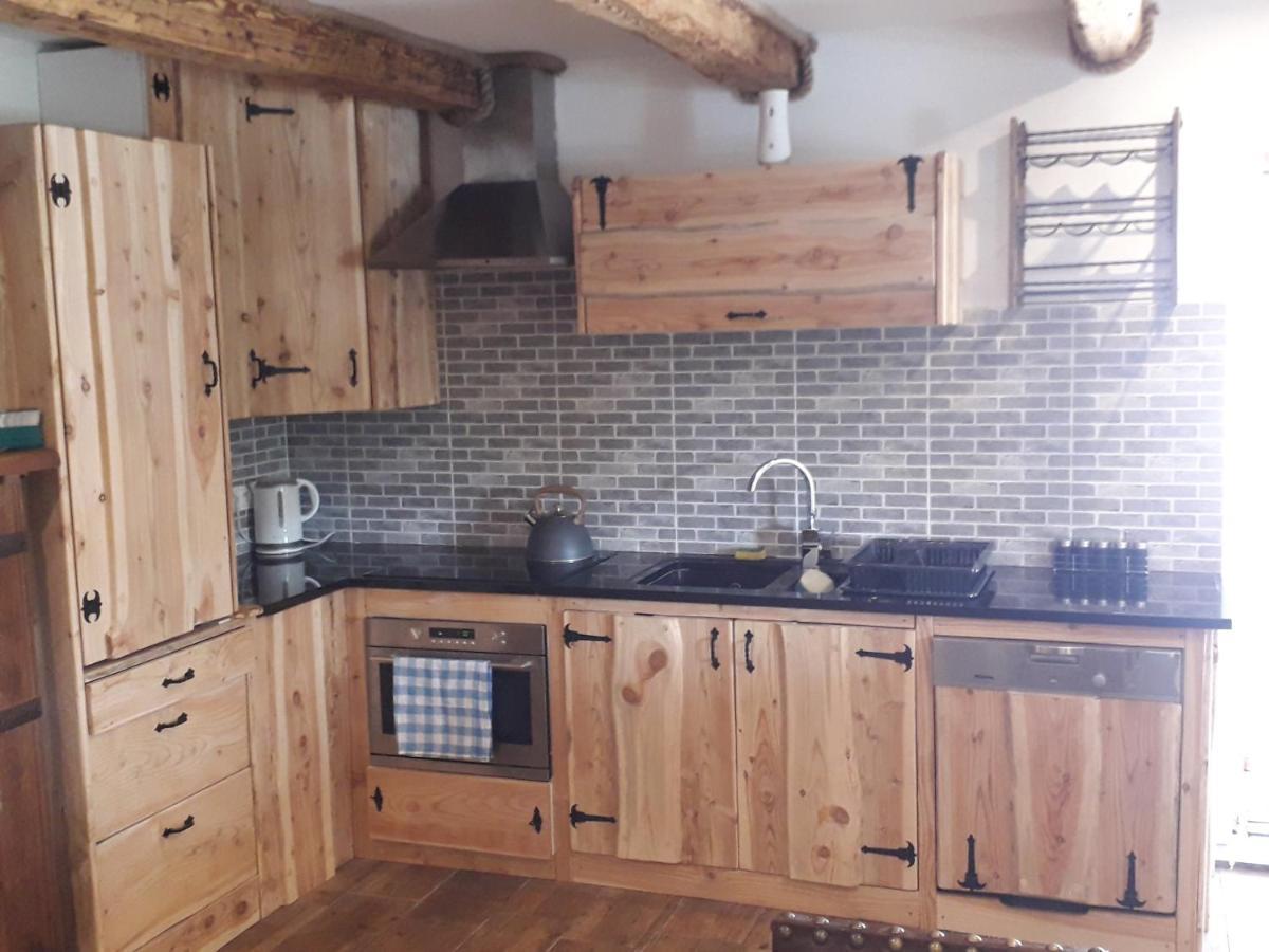 Jaskowa Chata Bieszczady Apartament Z Basenem Baligród Dış mekan fotoğraf