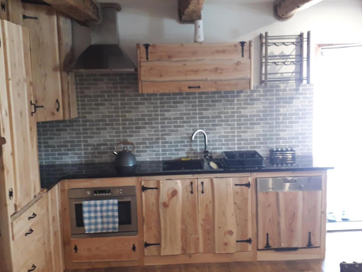 Jaskowa Chata Bieszczady Apartament Z Basenem Baligród Dış mekan fotoğraf