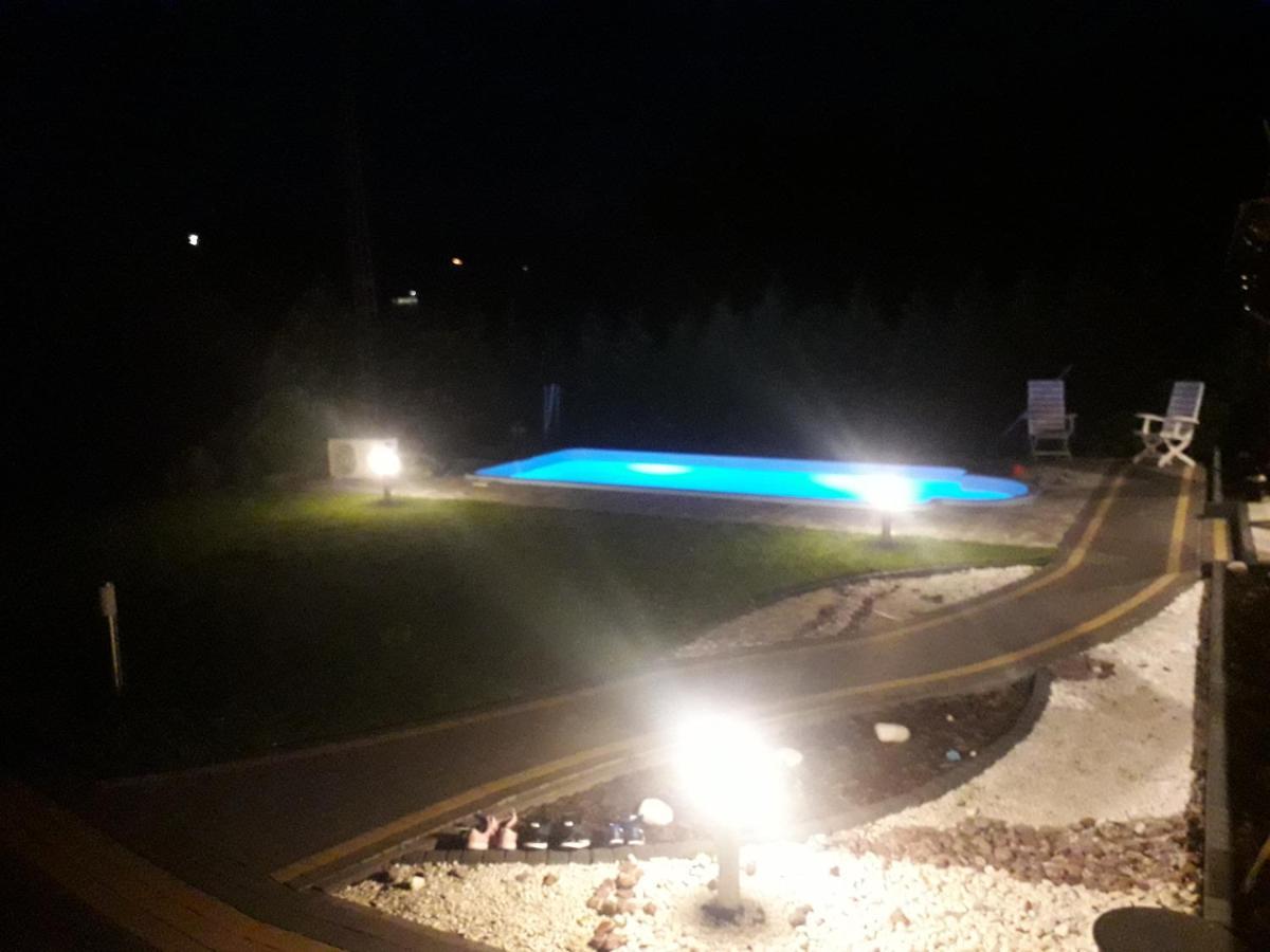 Jaskowa Chata Bieszczady Apartament Z Basenem Baligród Dış mekan fotoğraf