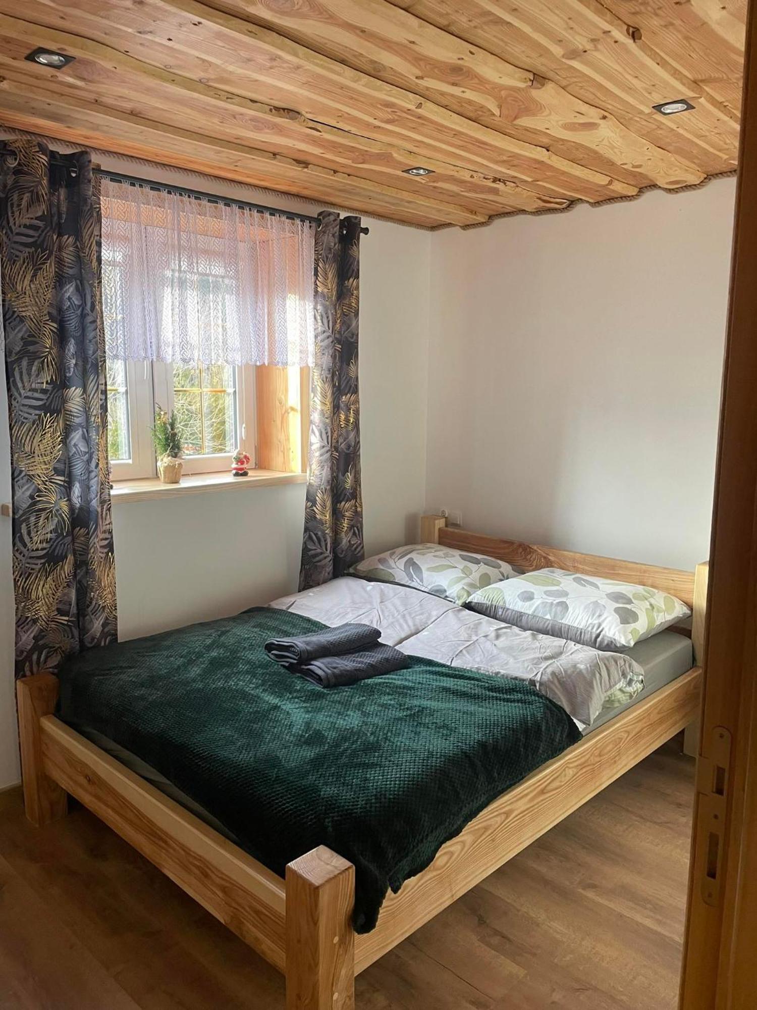 Jaskowa Chata Bieszczady Apartament Z Basenem Baligród Dış mekan fotoğraf
