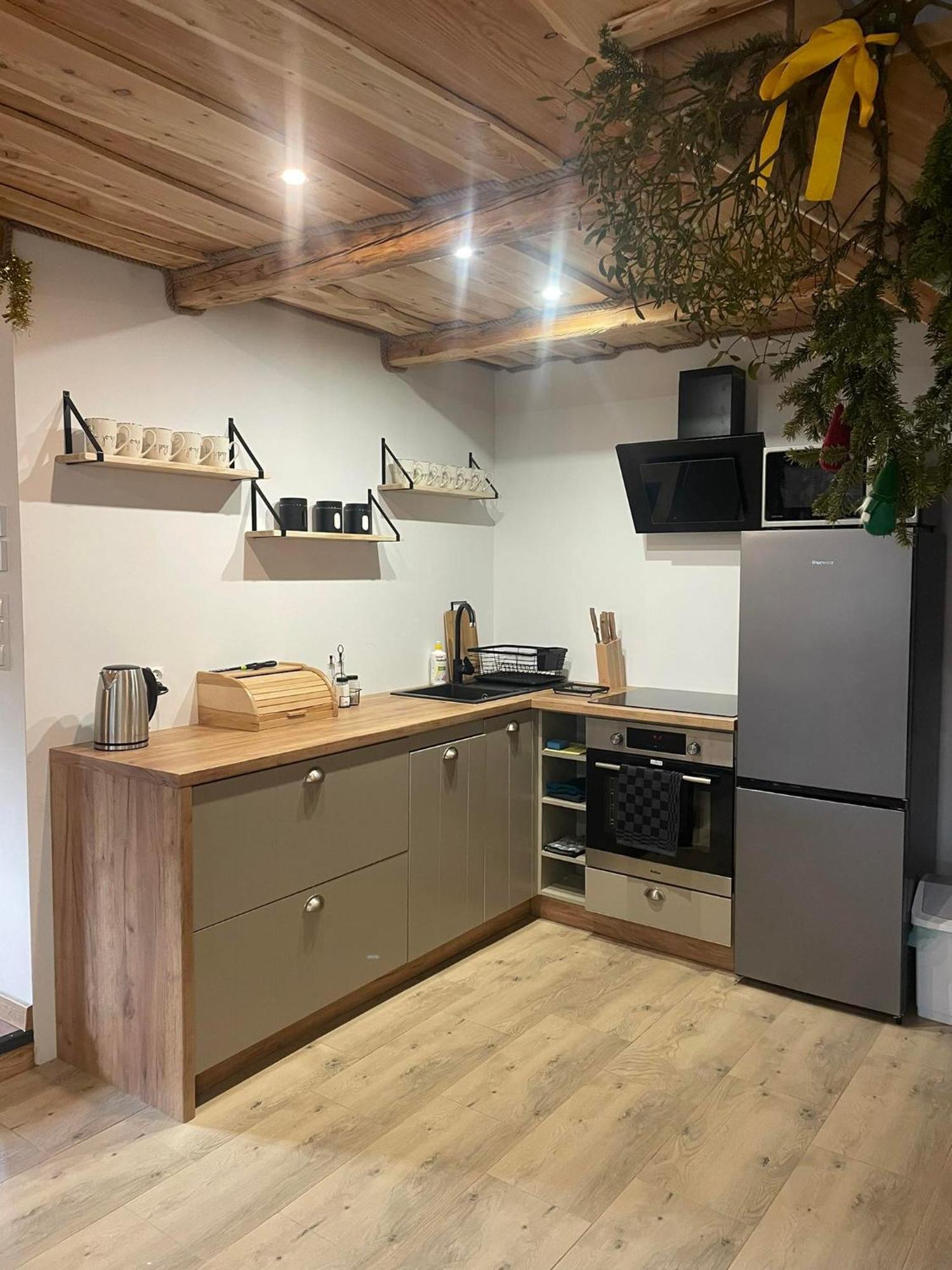 Jaskowa Chata Bieszczady Apartament Z Basenem Baligród Dış mekan fotoğraf